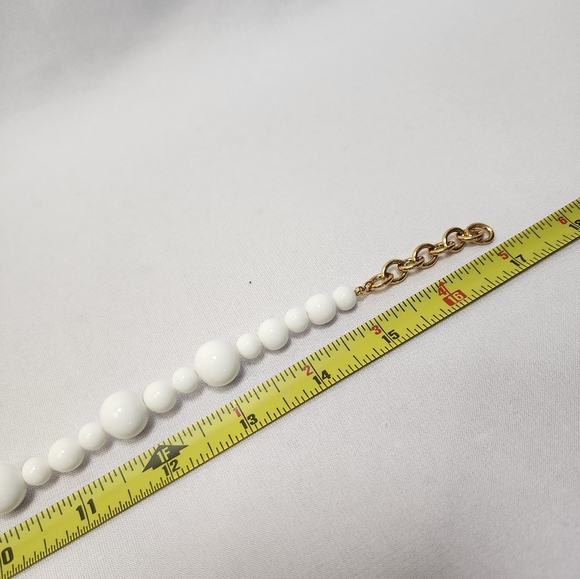 Vintage Milk Glass Beads with Gold Middle Bead - Picture 8 of 8
